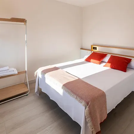 Ola Aparthotel *